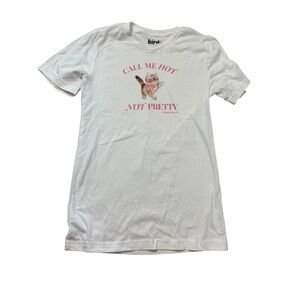 White Graphic Chappell Roan HOT TO GO T-Shirt with Cat Print